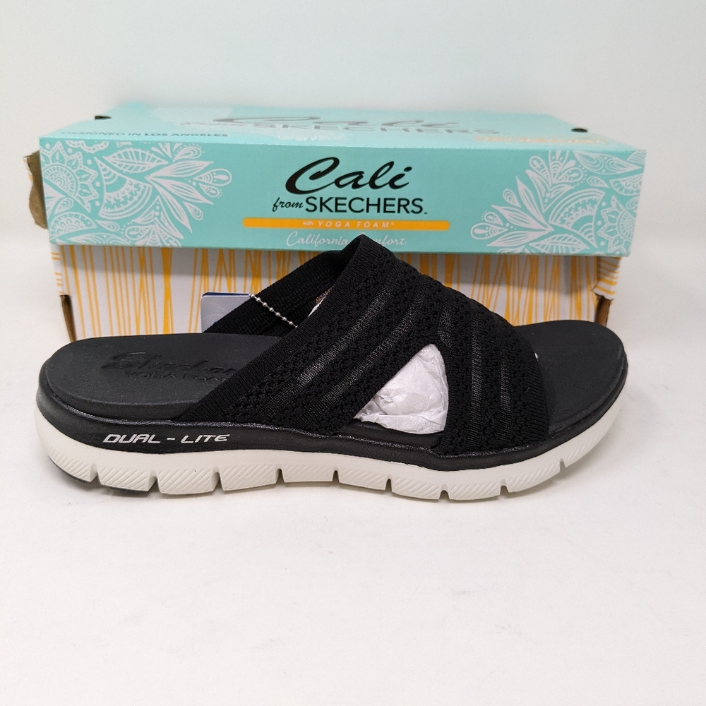 NIB. Women's Skechers Flex Appeal 2.5- Right Sheer. Black Slide #119270. Medium